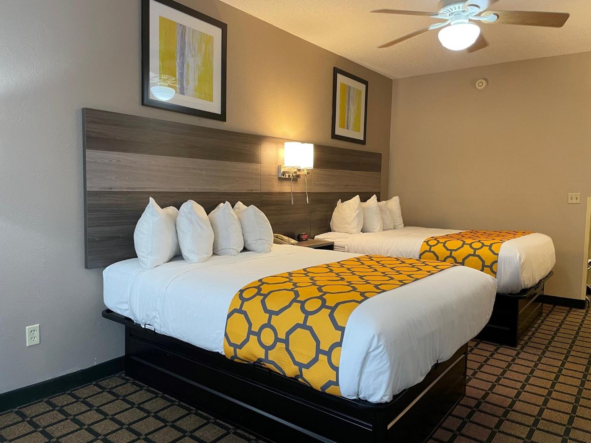 Baymont By Wyndham West Plains Hotell Exteriör bild