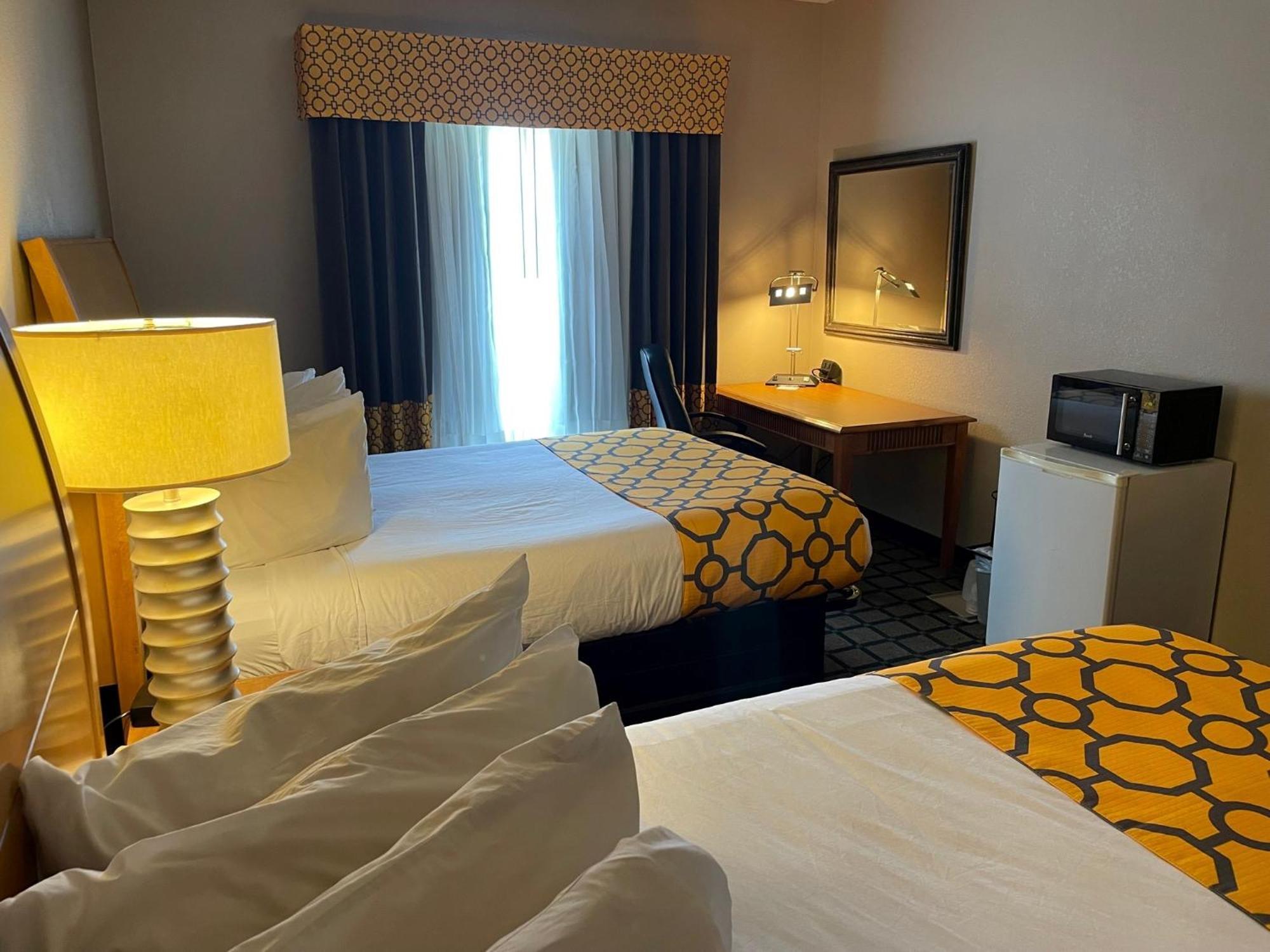 Baymont By Wyndham West Plains Hotell Exteriör bild