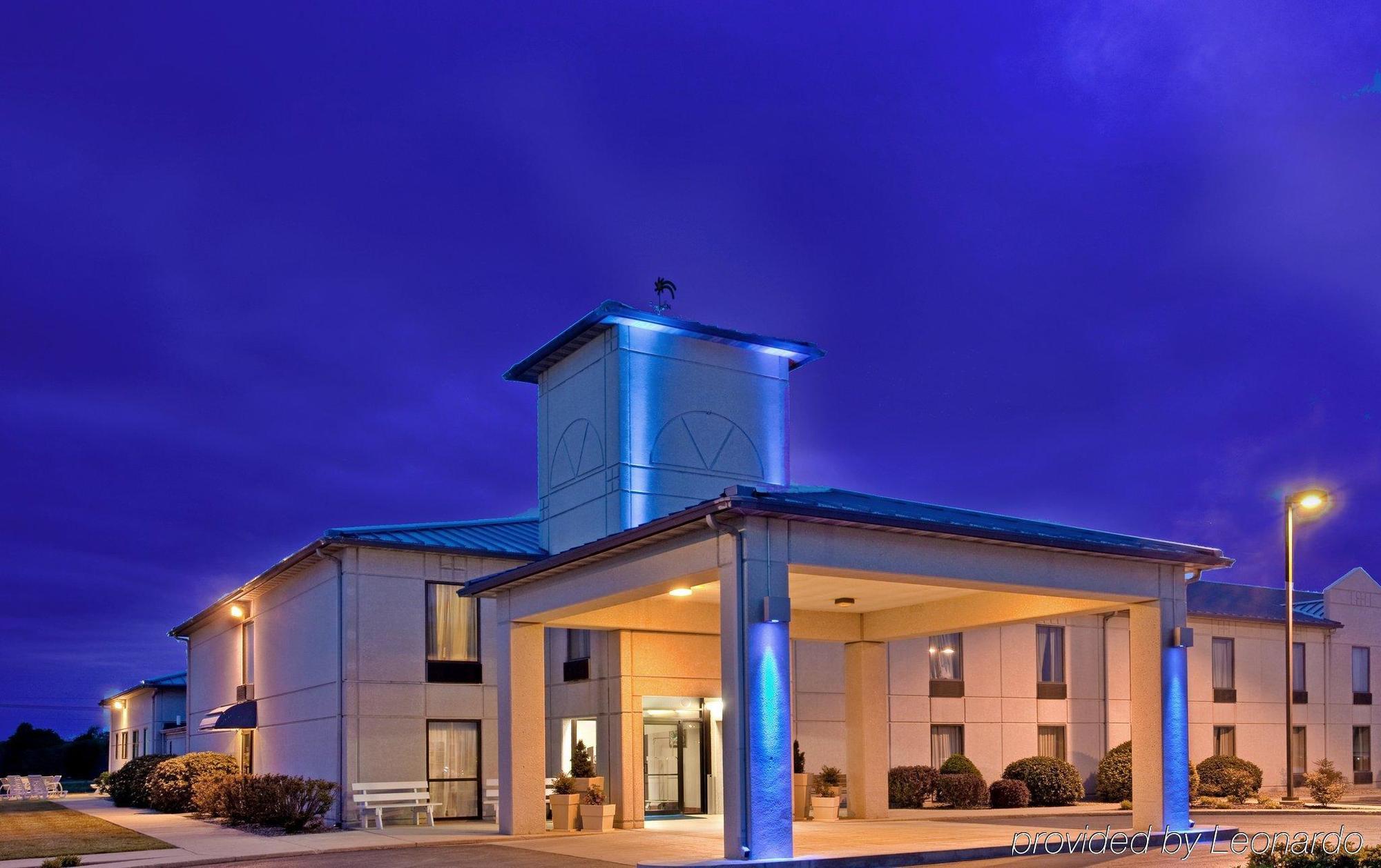 Baymont By Wyndham West Plains Hotell Exteriör bild